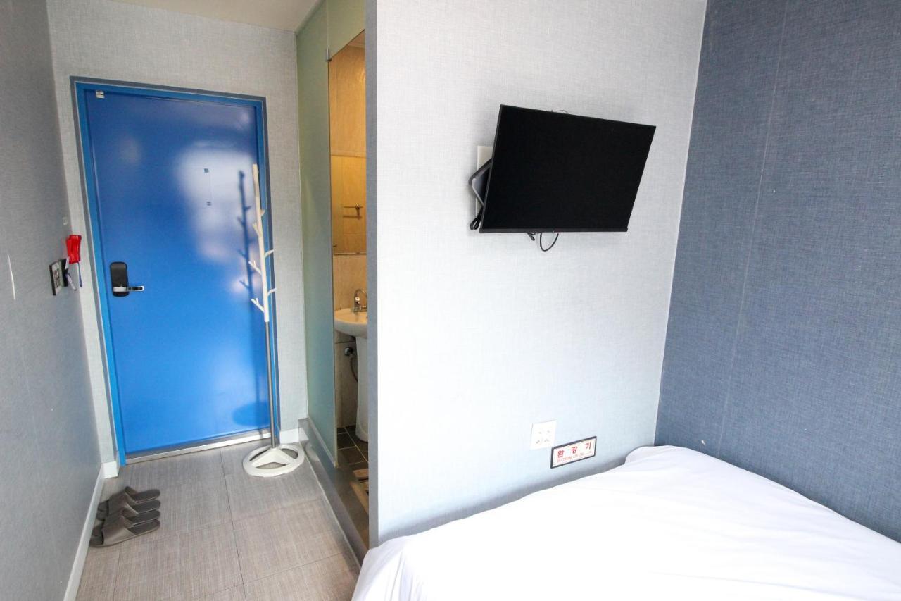 Hotel Golden Park Myeongdong Seoul Bagian luar foto