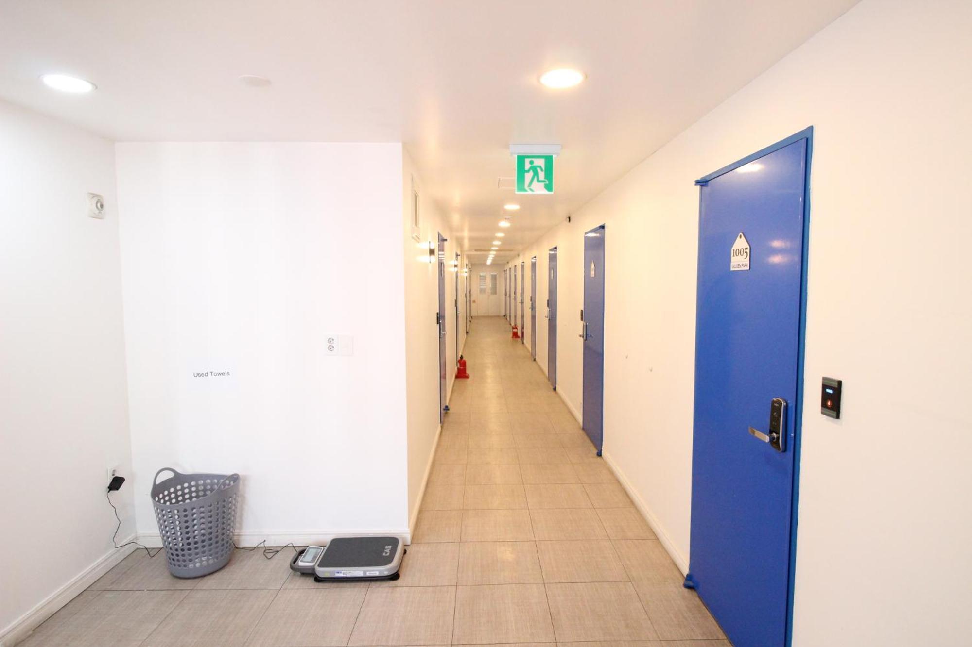 Hotel Golden Park Myeongdong Seoul Bagian luar foto